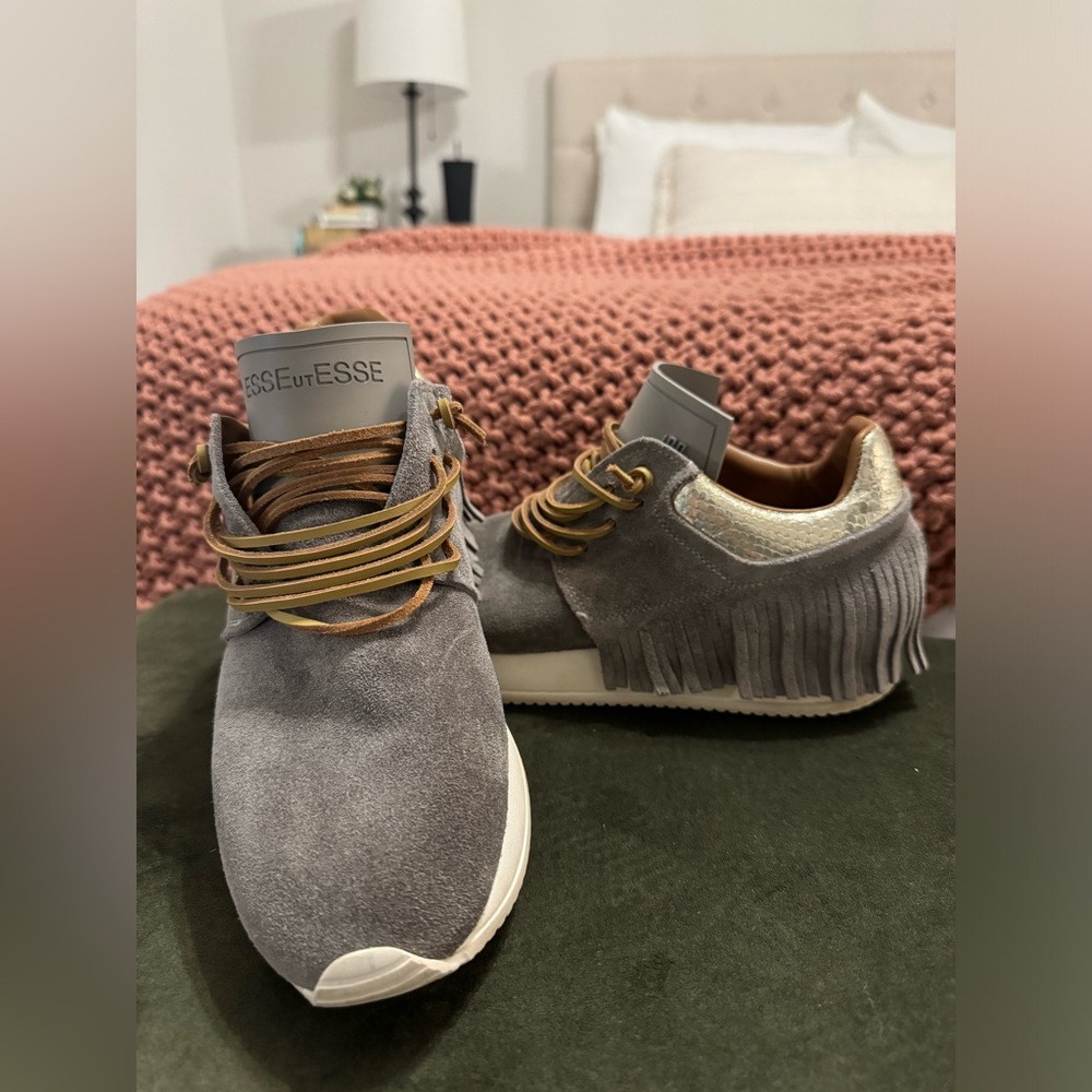 ESSEutESSE grey suede fringe sneaker